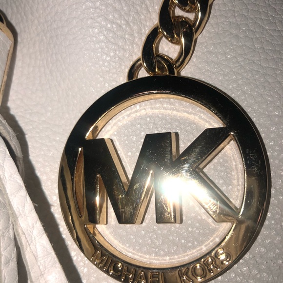 Michael Kors Hobo Purse in EUC. - Picture 5 of 13